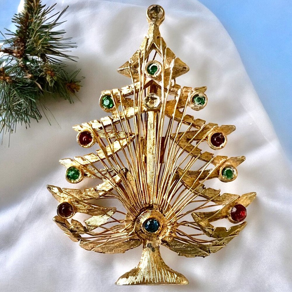Vintage LJM Christmas Tree Pin Brooch Rhinestones Wire Harp Design Signed FLAWS